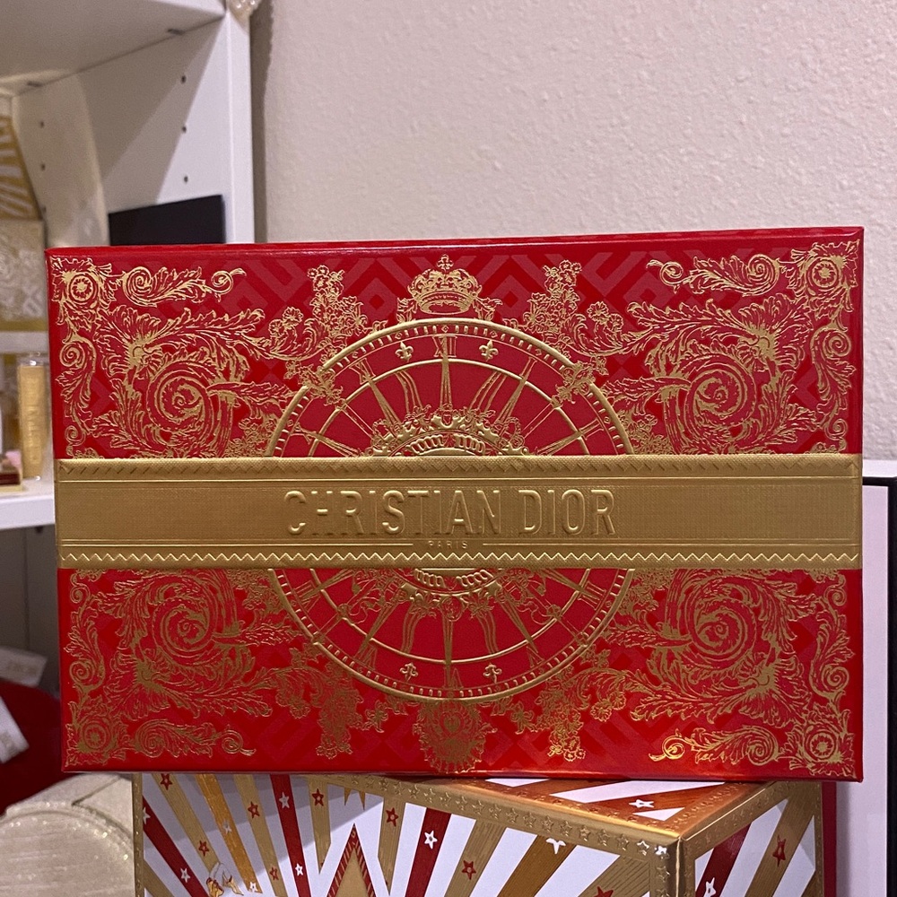 Christian Dior Red Lunar New Year 🧧 gift box - Picture 4 of 8